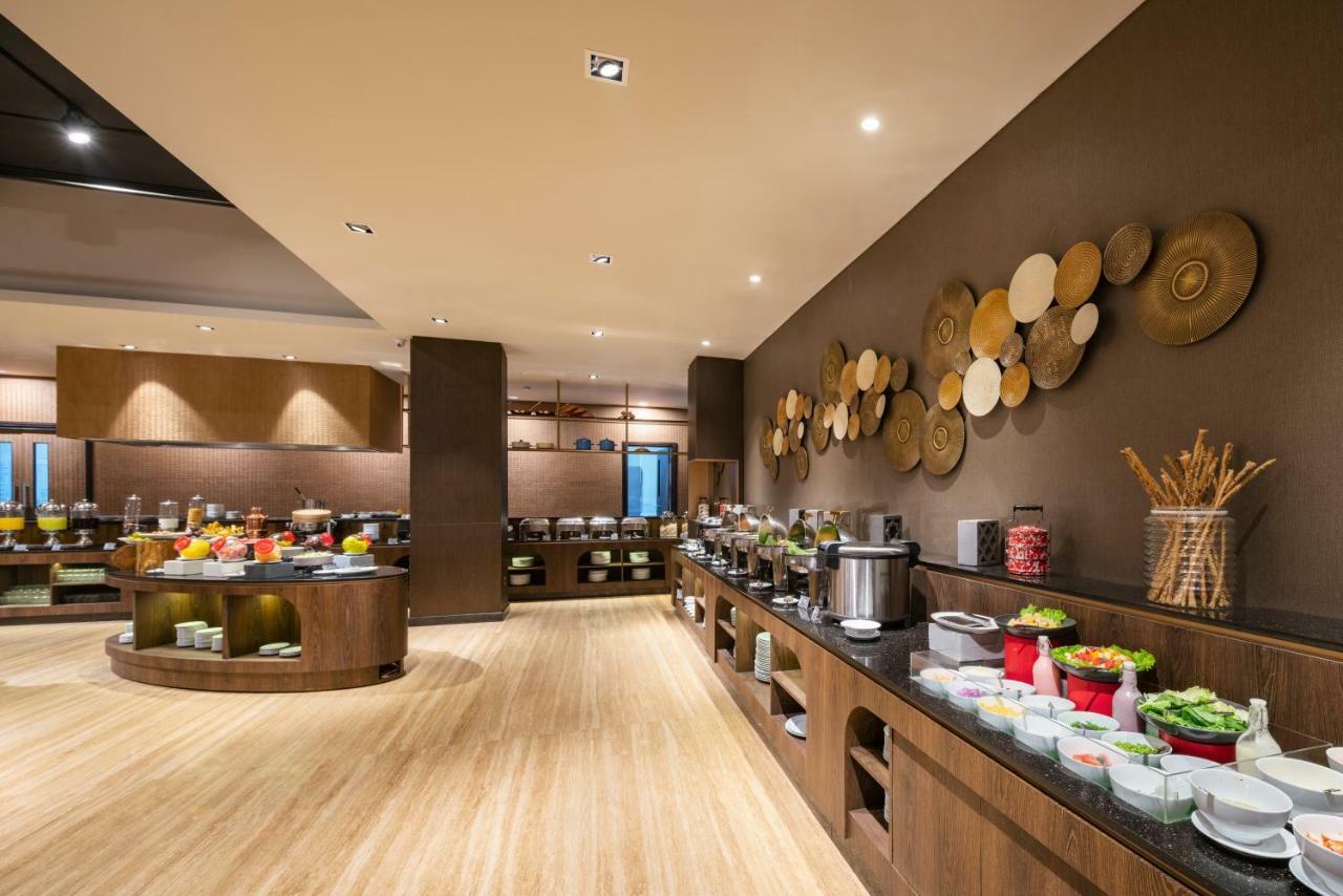 Luminor Hotel Jakarta Kota By Wh Экстерьер фото